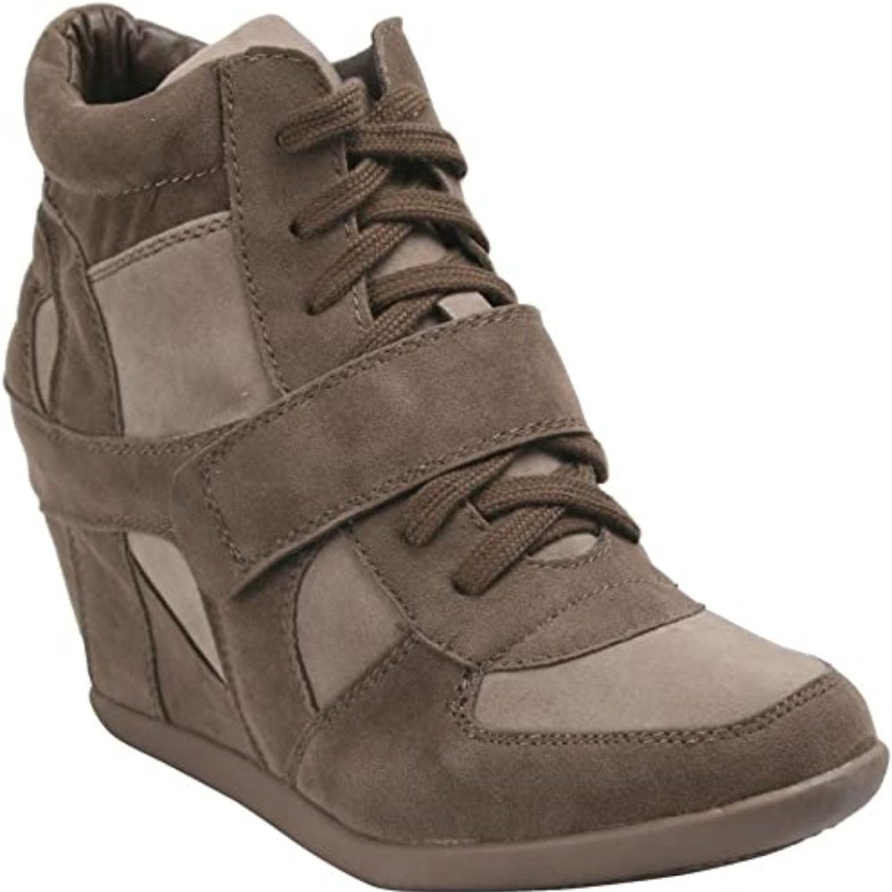 Wedge booties